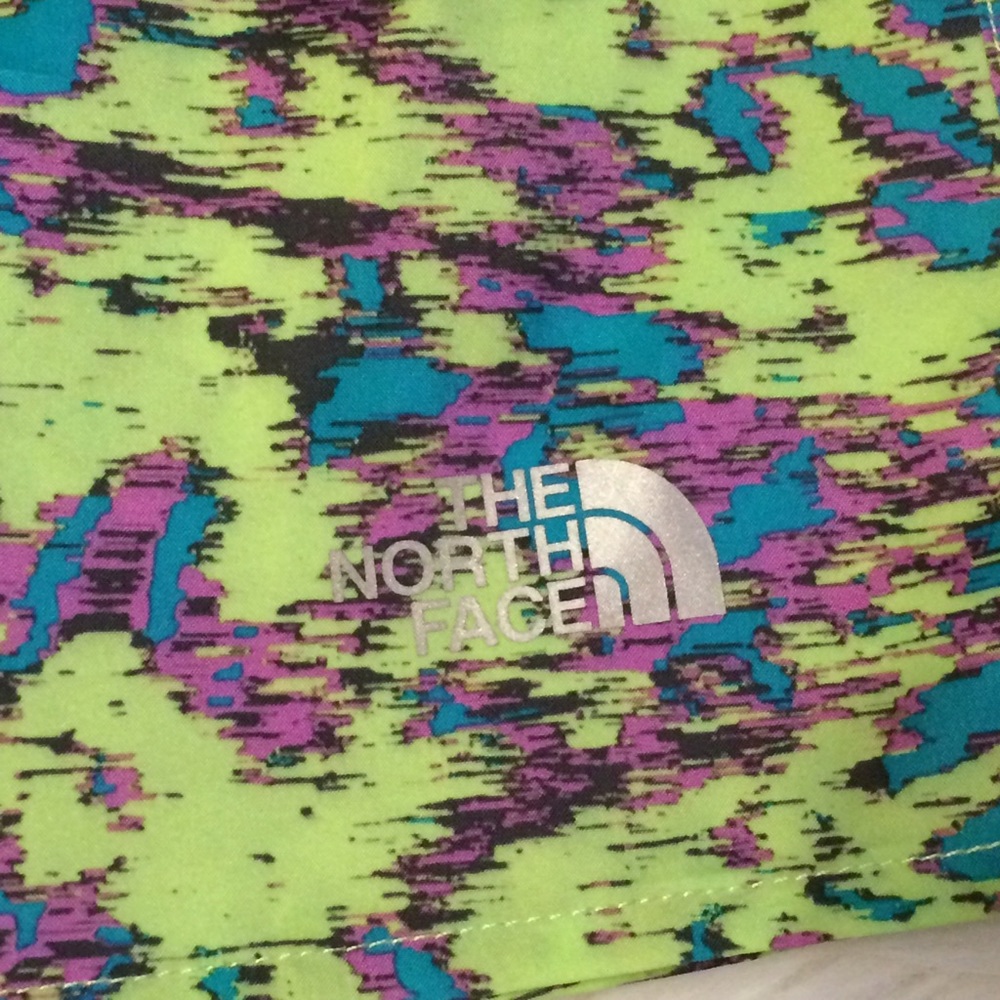 The North Face Altertude Short NWT Size XL Paint Splatter Print Zip Pocket - Picture 4 of 10